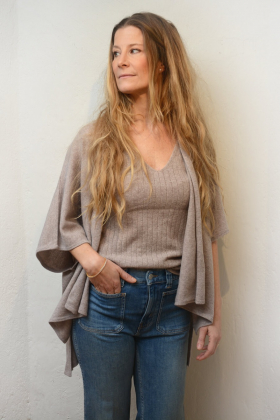 Emma Cardigan, Toast