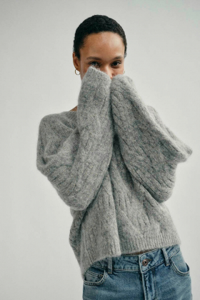 MMUnnur Hale V-neck Knit, Drizzle