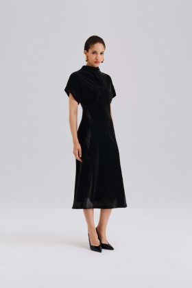 Alivia Short Sleeve Velvet Midi Dress, Black