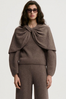 Pinne wool cape, Fossil
