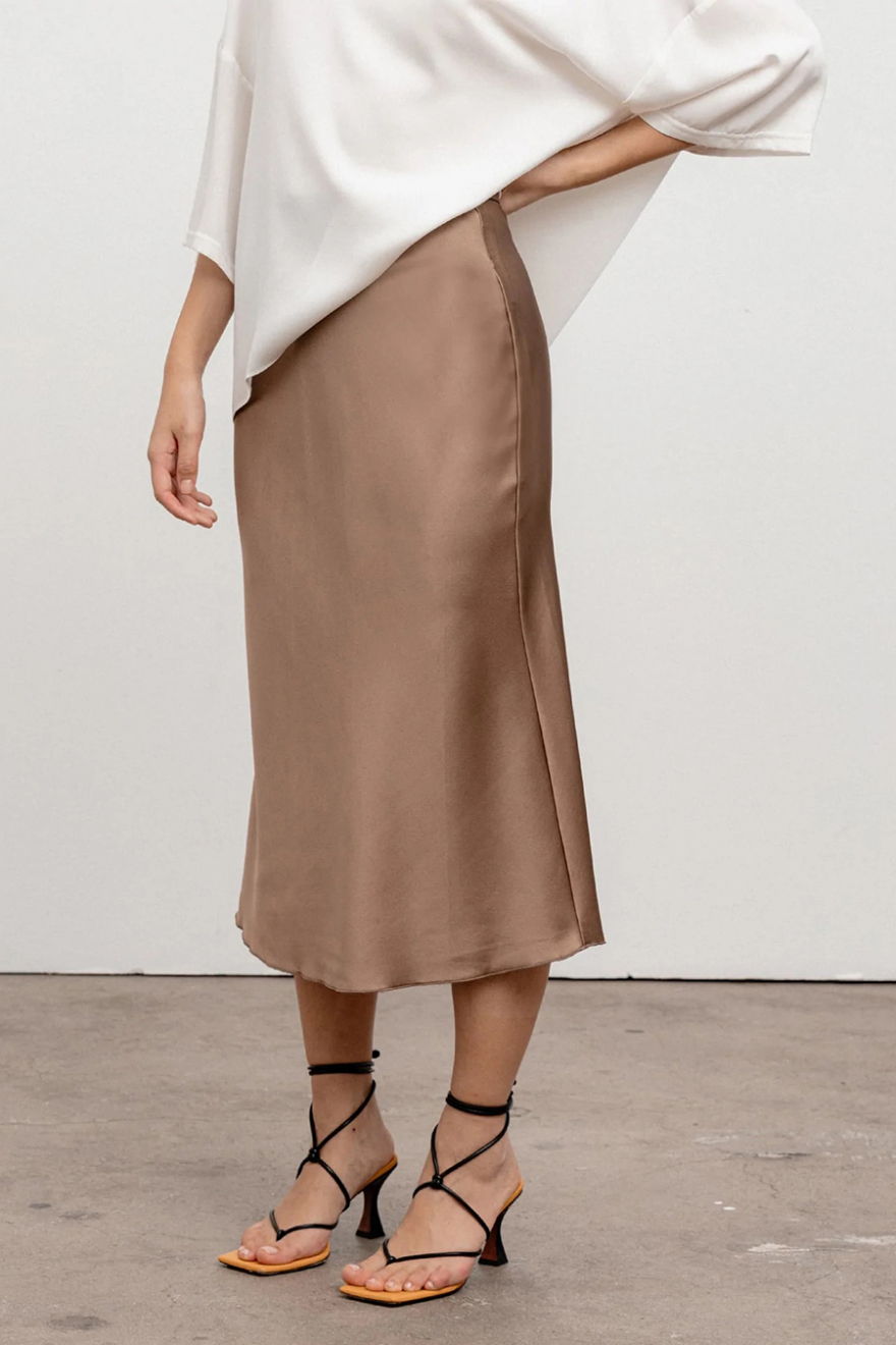 Hana satin skirt Sand